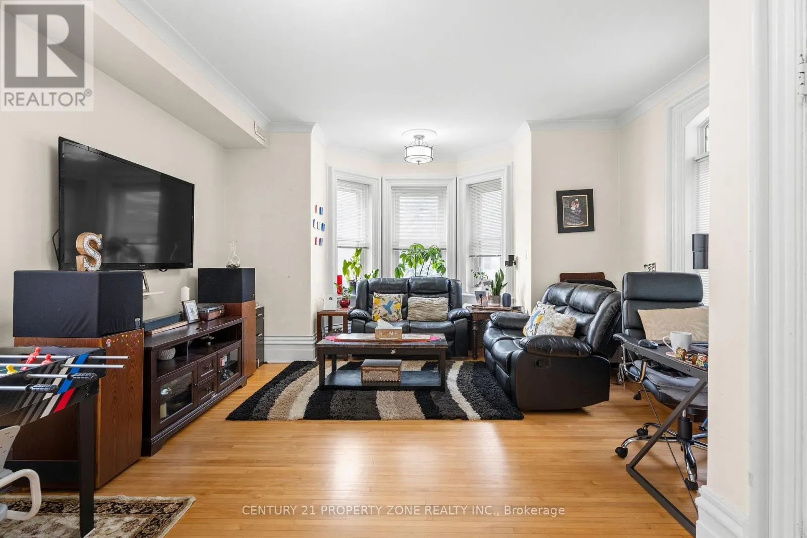 436 SECOND STREET E