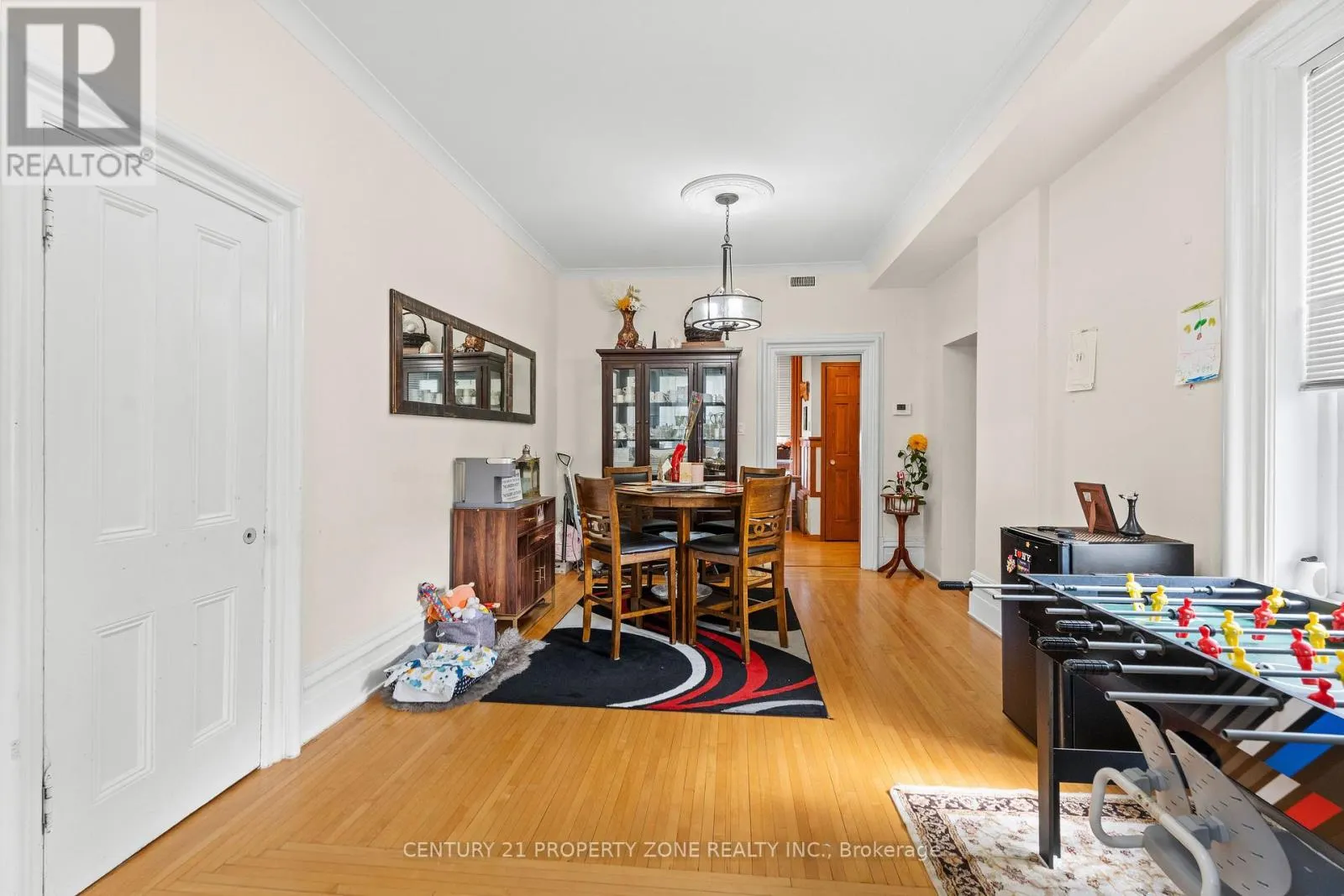 436 SECOND STREET E