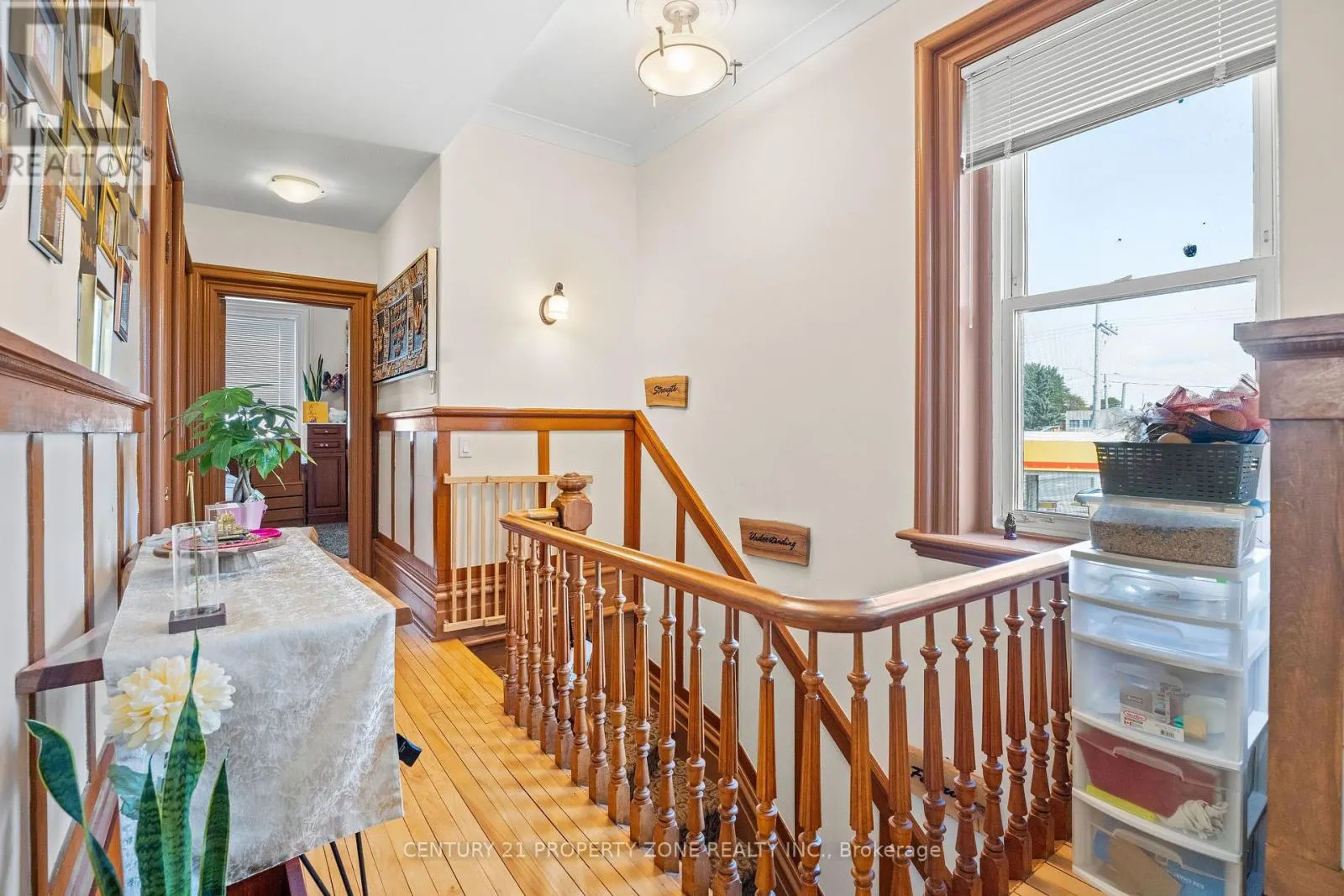 436 SECOND STREET E