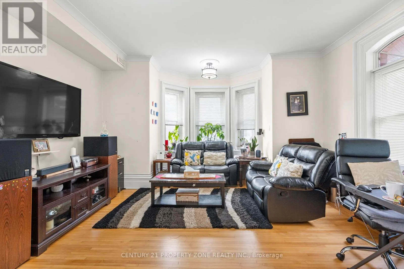 436 SECOND STREET E
