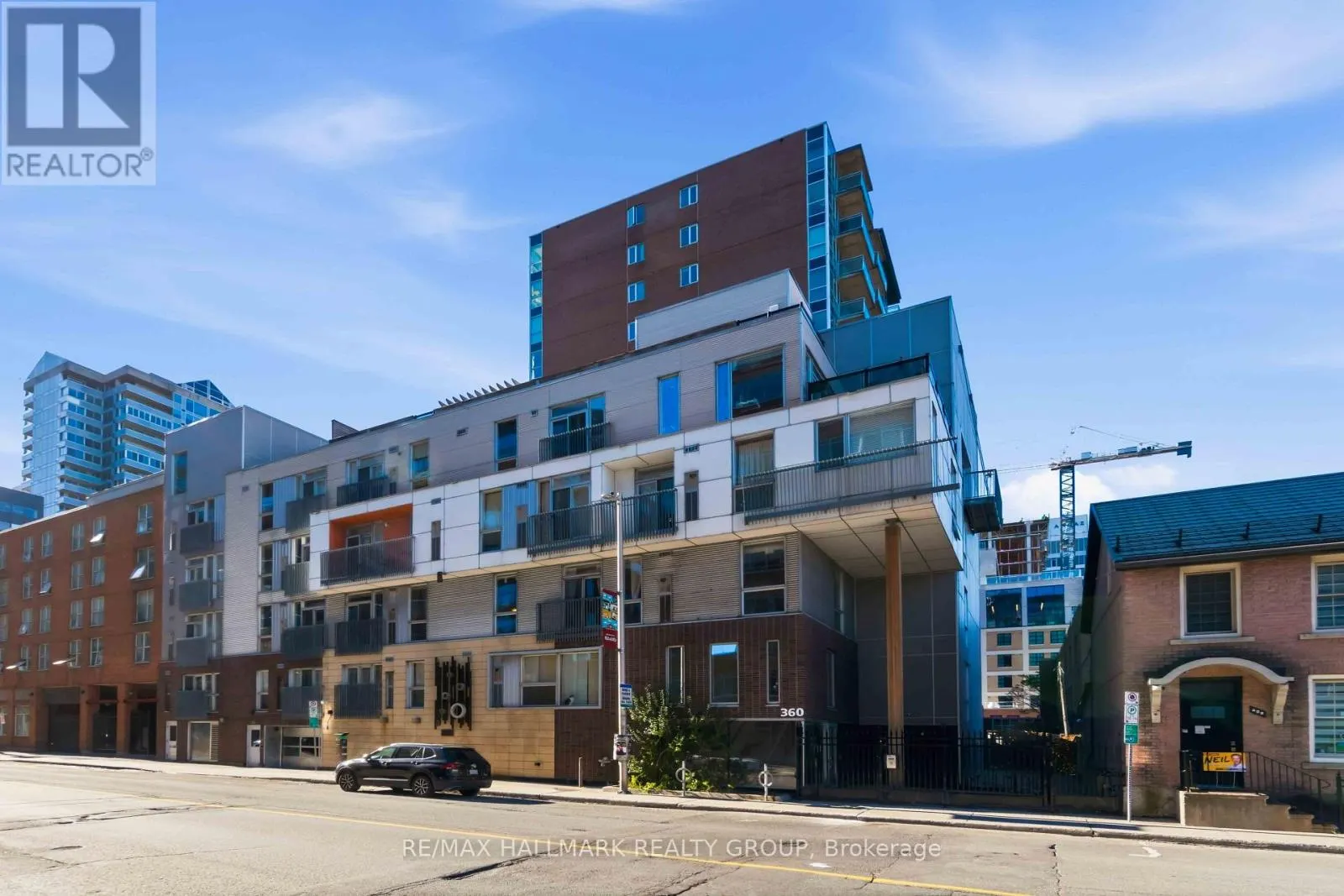 405 - 360 CUMBERLAND STREET