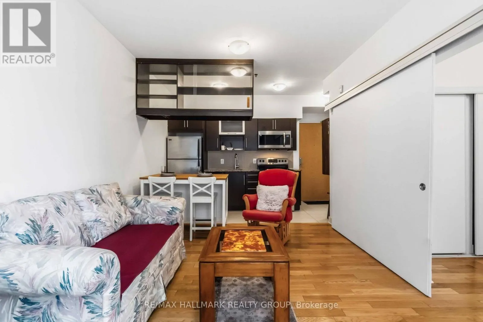 405 - 360 CUMBERLAND STREET