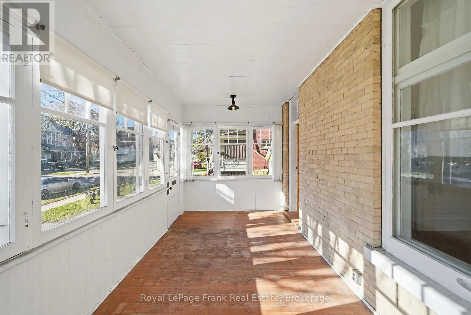 16 FRANCIS STREET