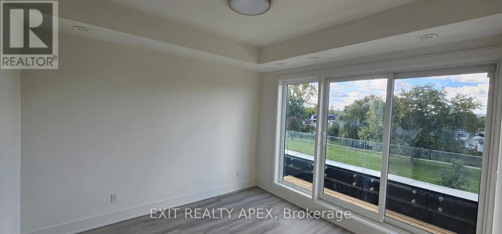 264 ELLIS AVENUE