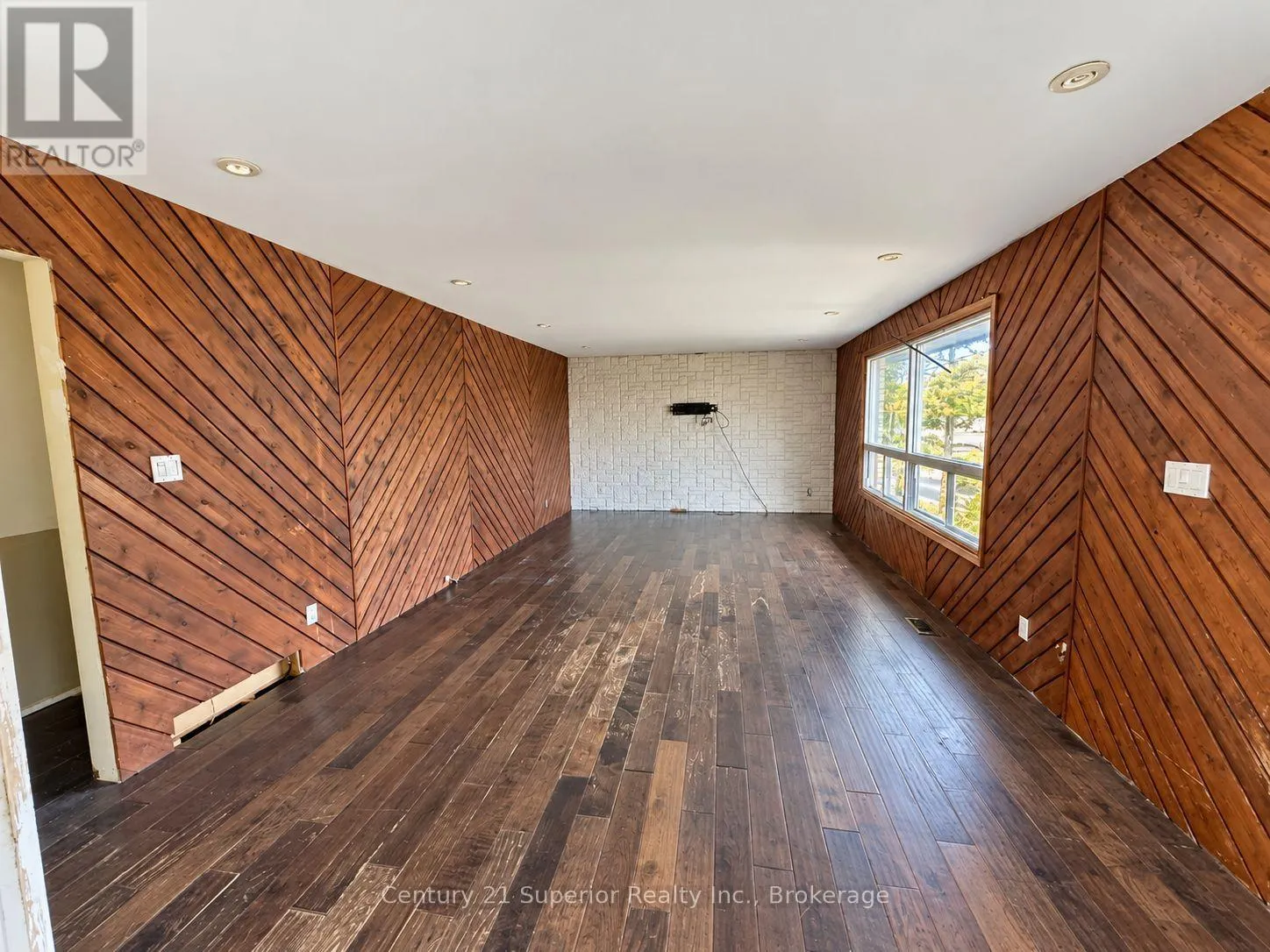 162 GREENMANTLE DRIVE