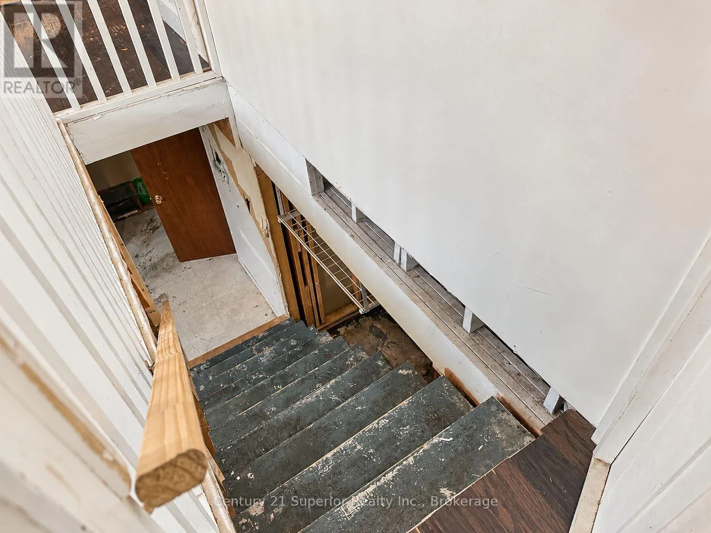162 GREENMANTLE DRIVE