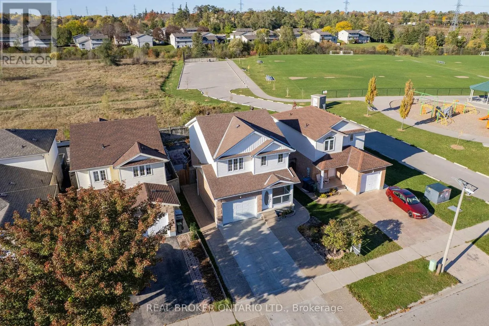 26 CASTLEBURY DRIVE