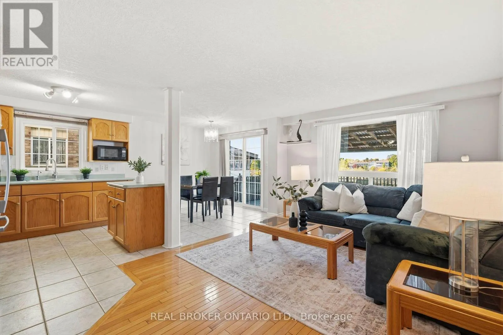 26 CASTLEBURY DRIVE