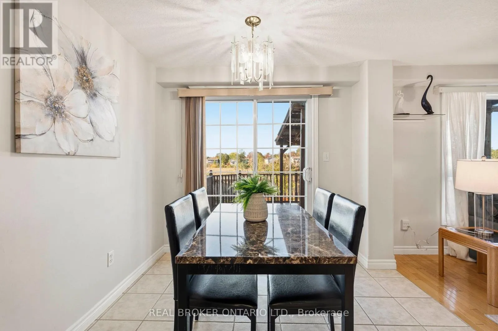 26 CASTLEBURY DRIVE