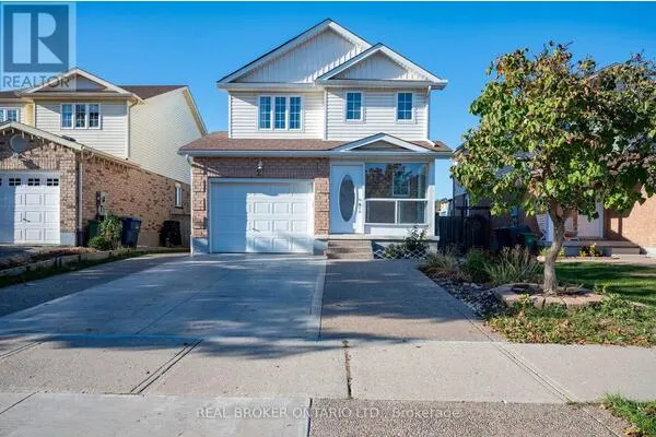 26 CASTLEBURY DRIVE