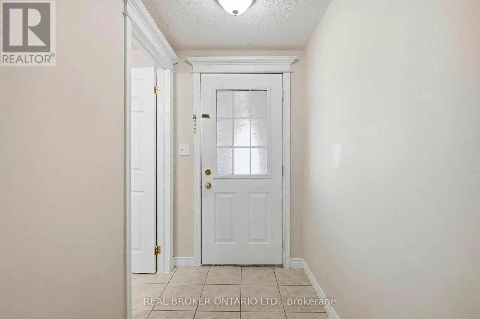 26 CASTLEBURY DRIVE
