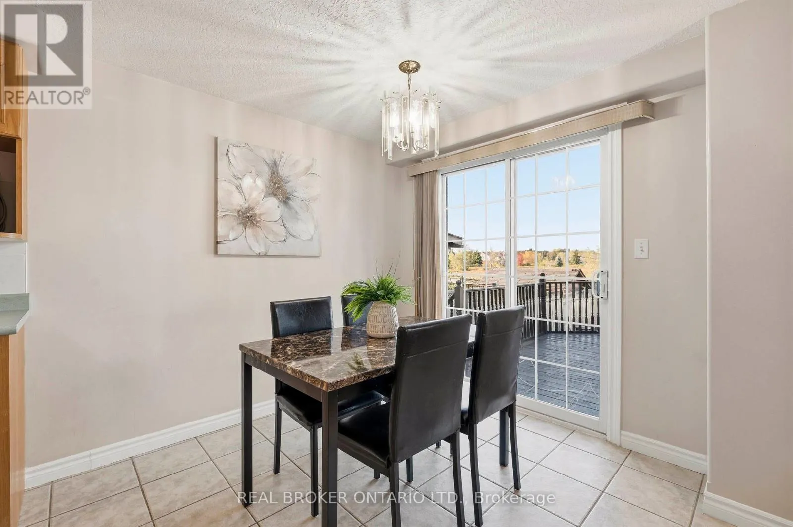 26 CASTLEBURY DRIVE
