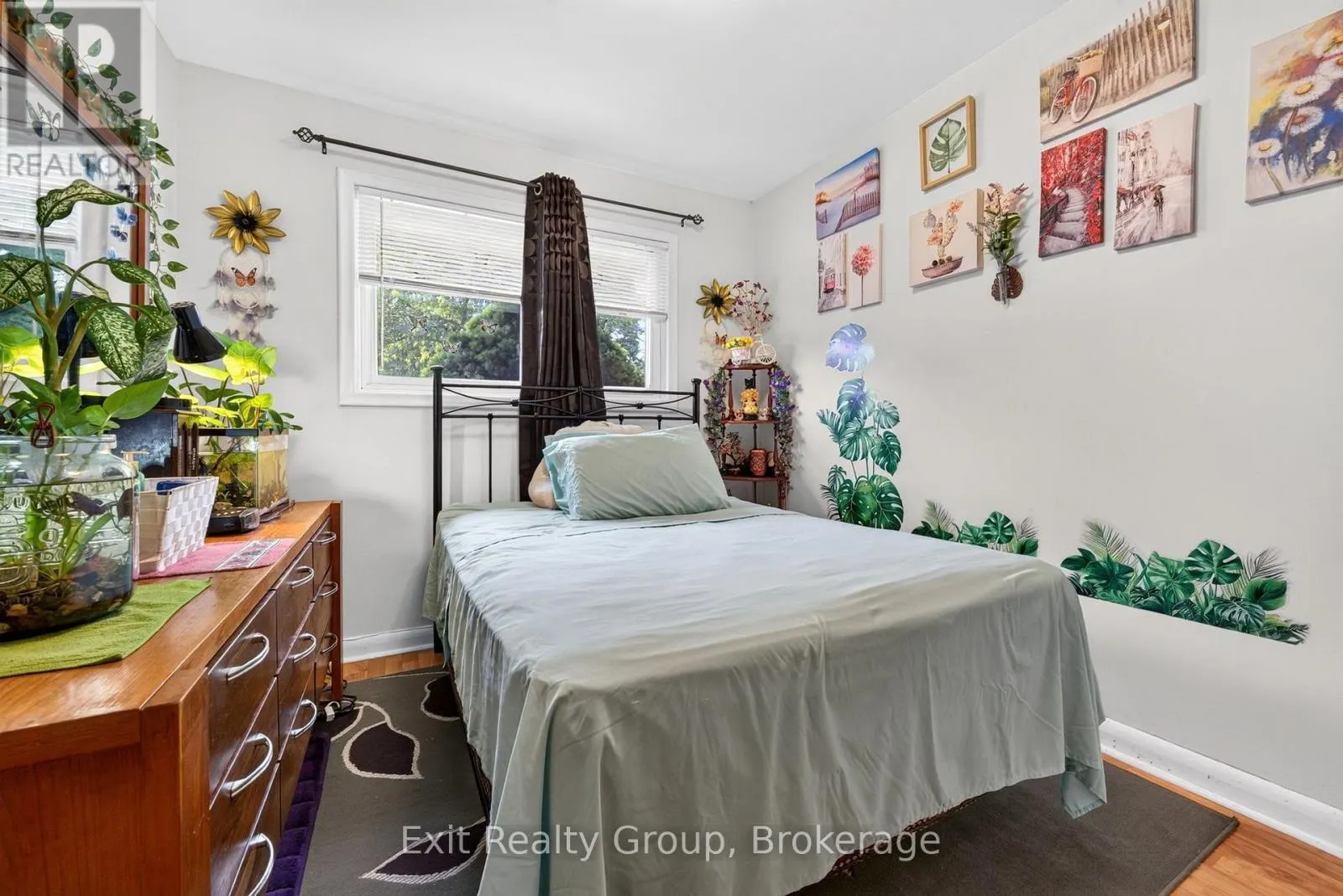 41 SECOND AVENUE