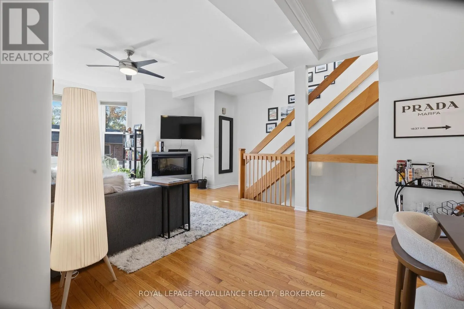 2 - 41 WILLIAM STREET #2
