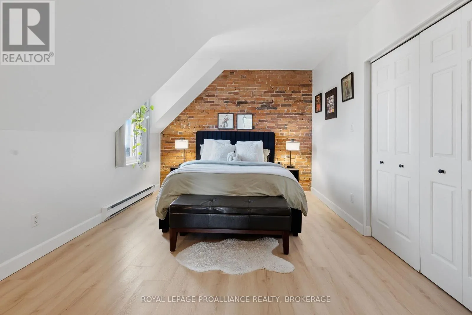 2 - 41 WILLIAM STREET #2