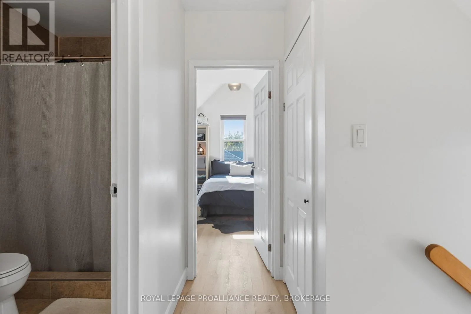 2 - 41 WILLIAM STREET #2