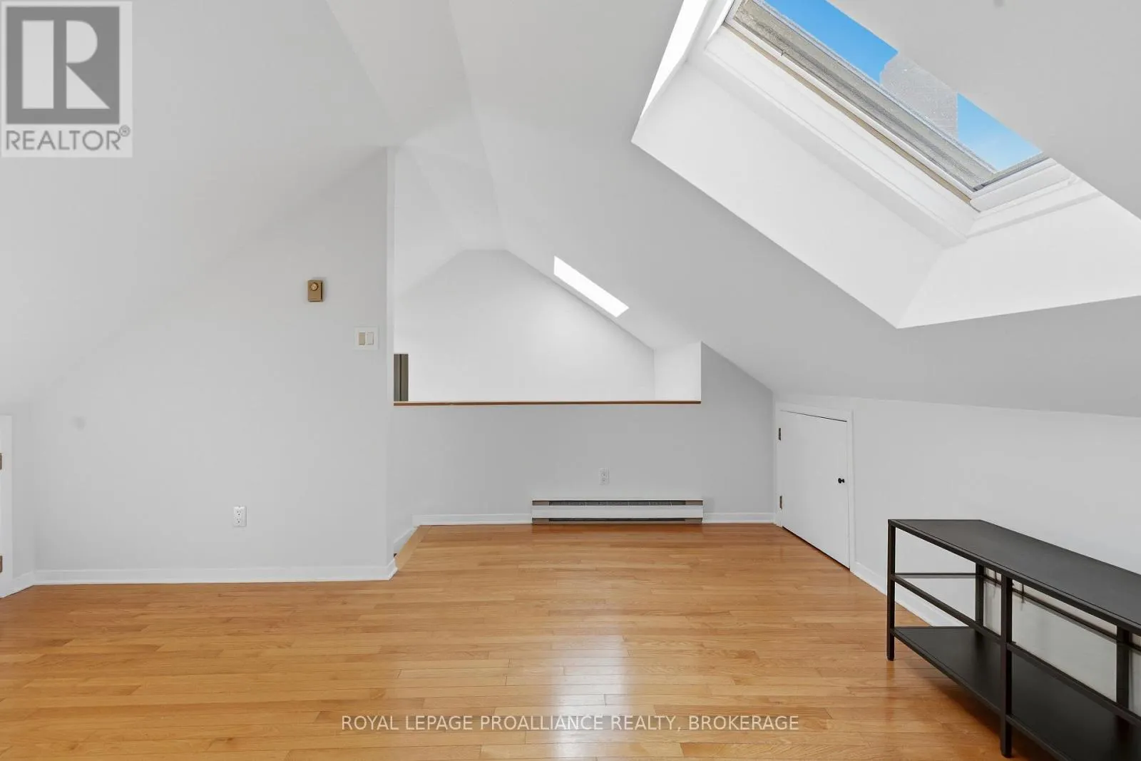 2 - 41 WILLIAM STREET #2