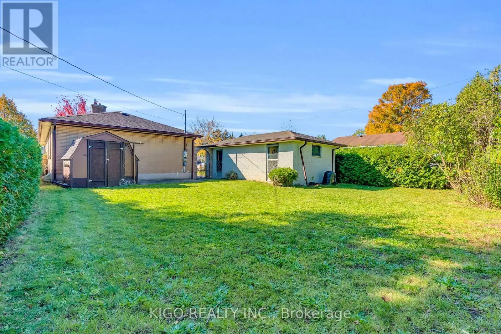 54 TWEEDSMUIR AVENUE