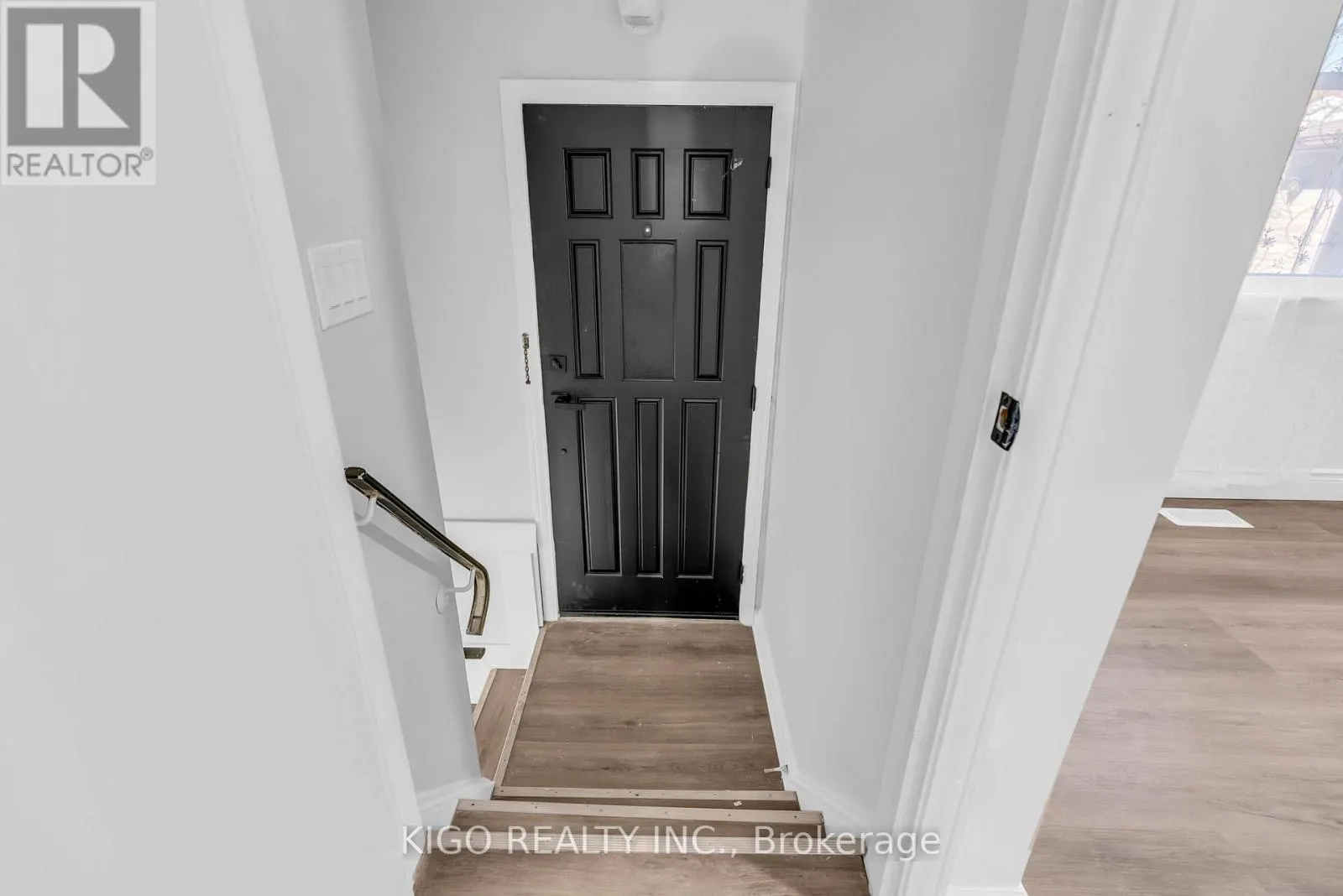 54 TWEEDSMUIR AVENUE