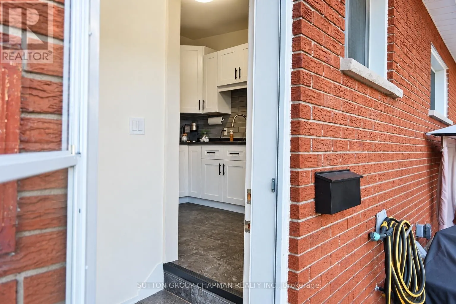 B - 43 FRONTENAC ROAD #B