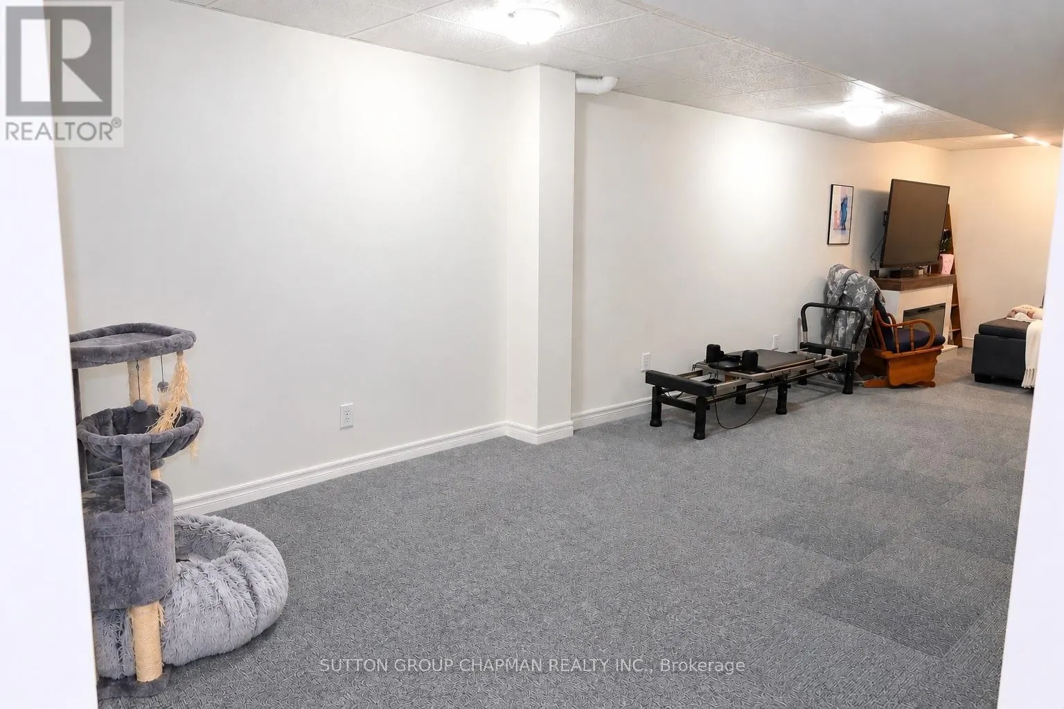 B - 43 FRONTENAC ROAD #B