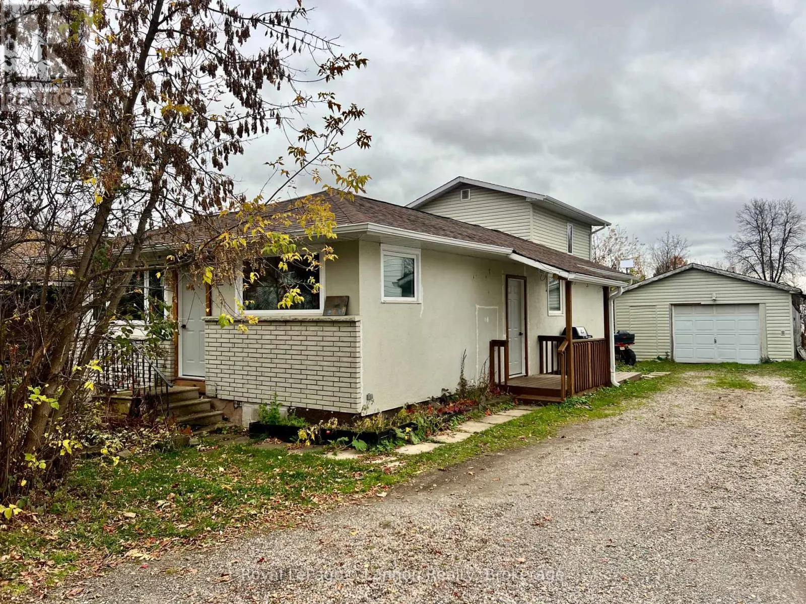 205 ABBOTT ROAD