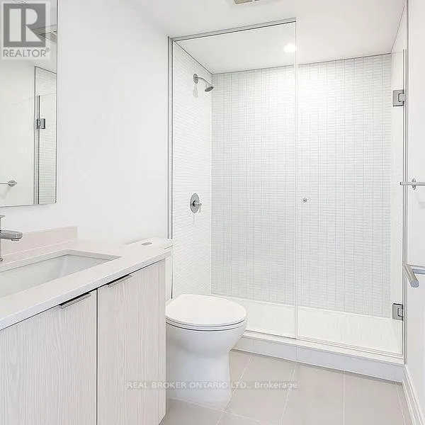922 - 1 JARVIS STREET E