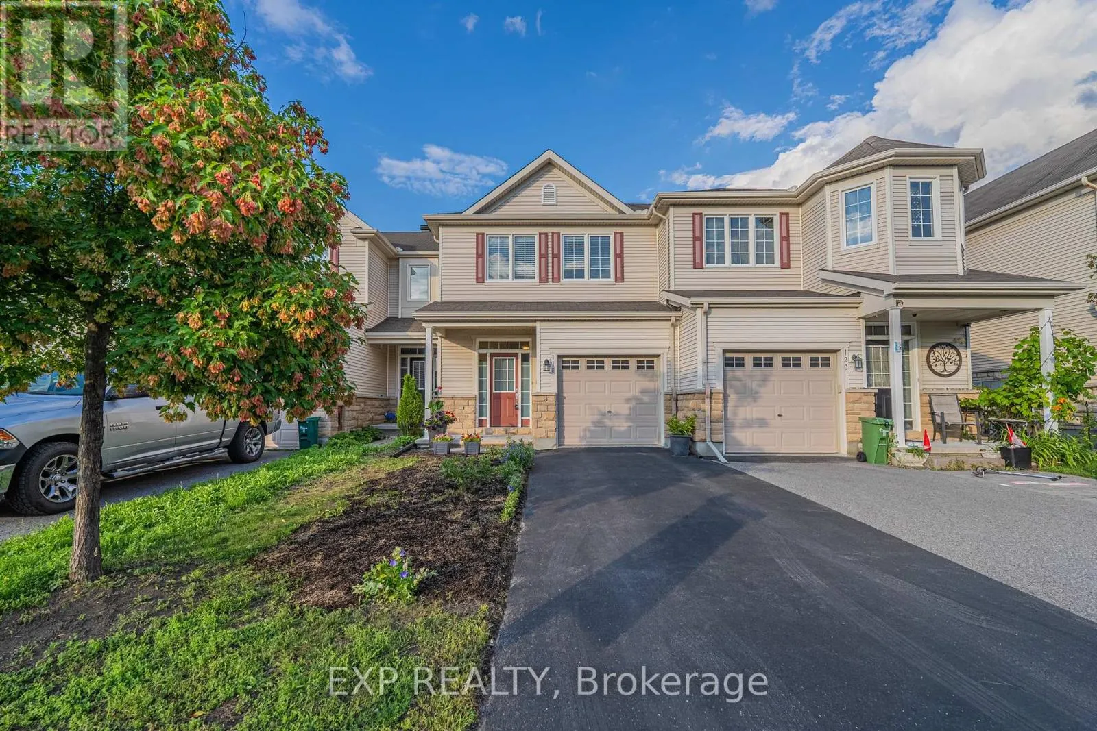 118 LARAMIE CRESCENT
