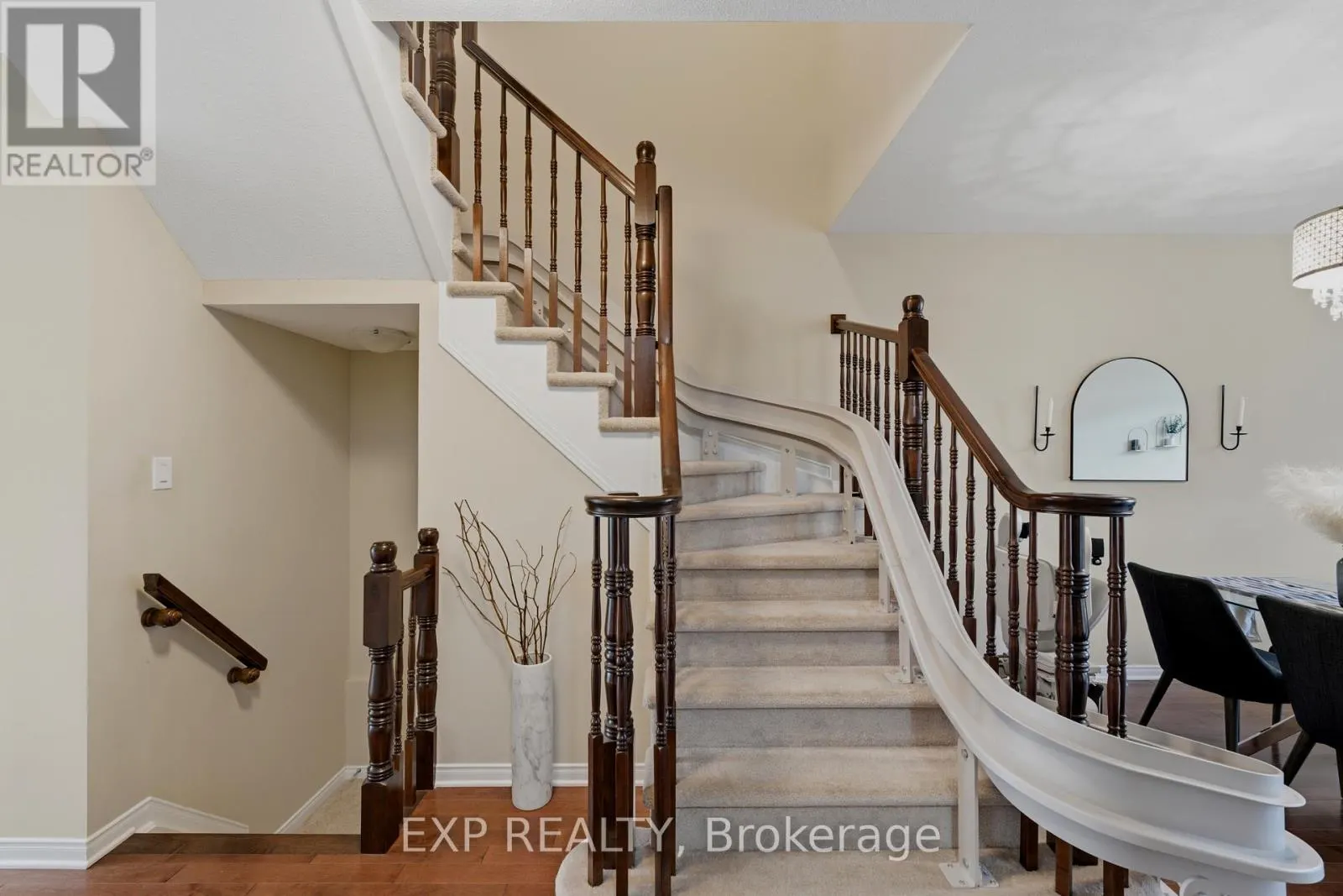 118 LARAMIE CRESCENT