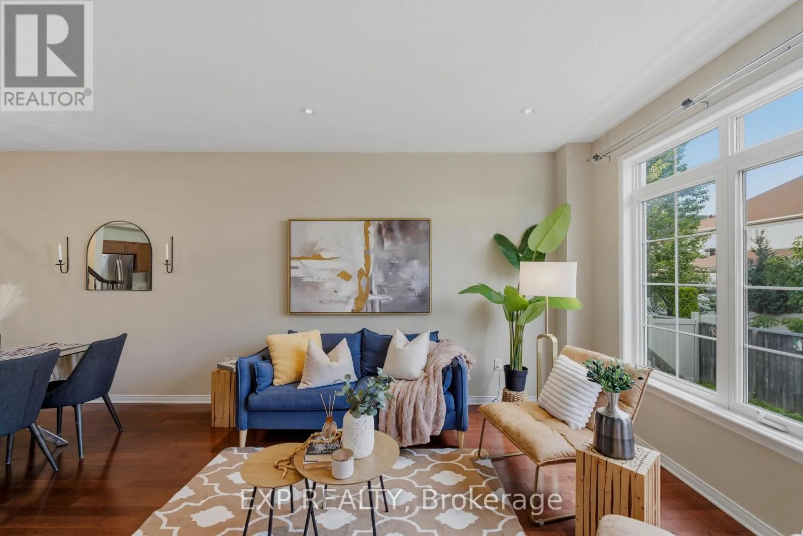 118 LARAMIE CRESCENT
