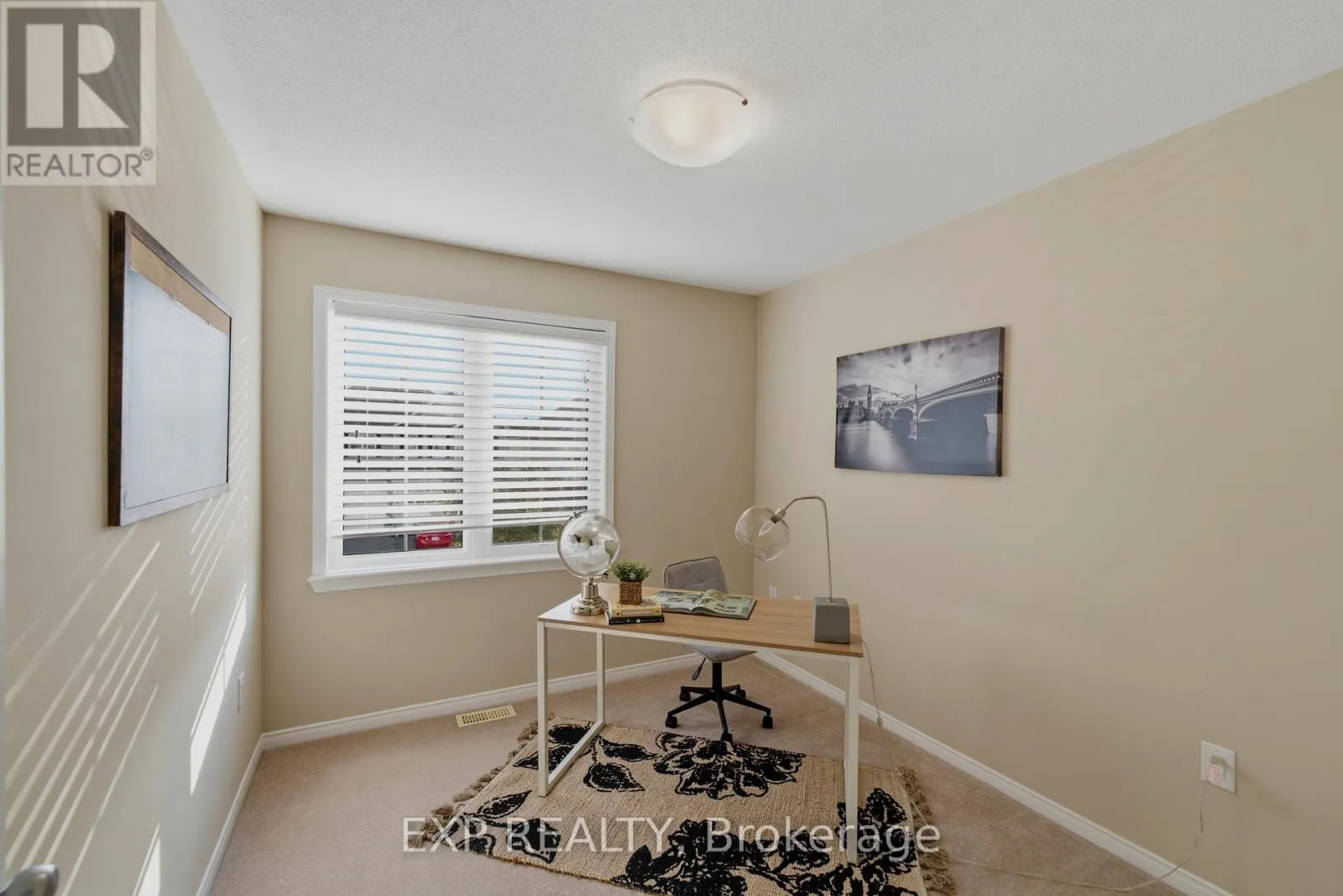 118 LARAMIE CRESCENT