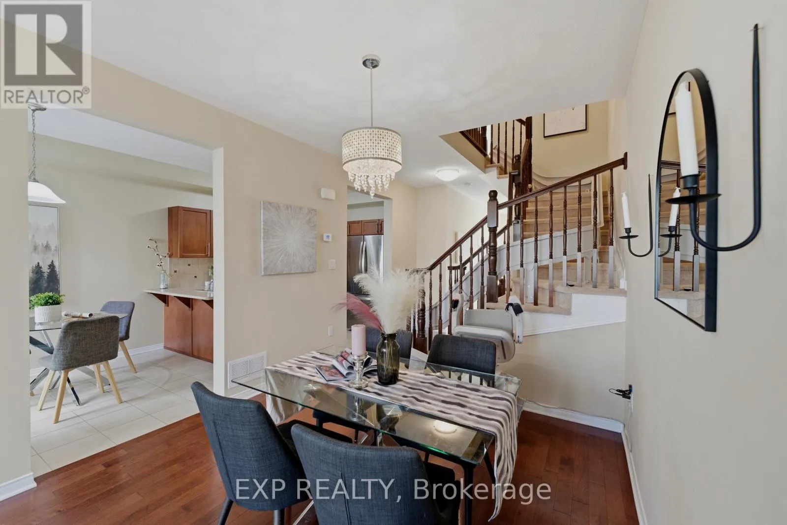 118 LARAMIE CRESCENT