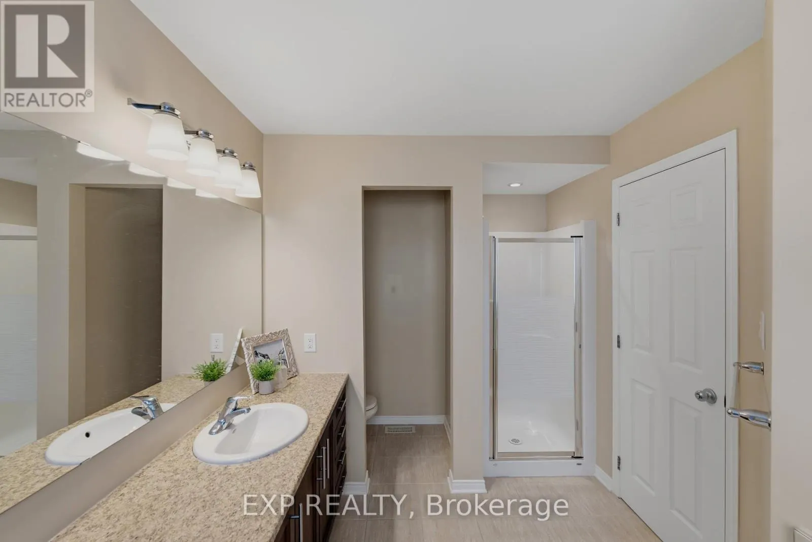 118 LARAMIE CRESCENT