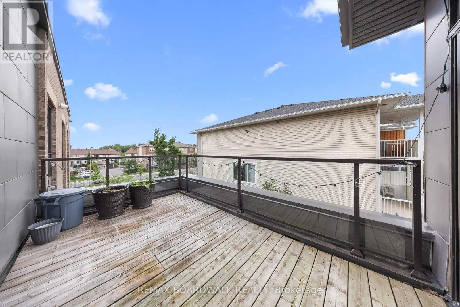 302 - 760 CHAPMAN MILLS DRIVE