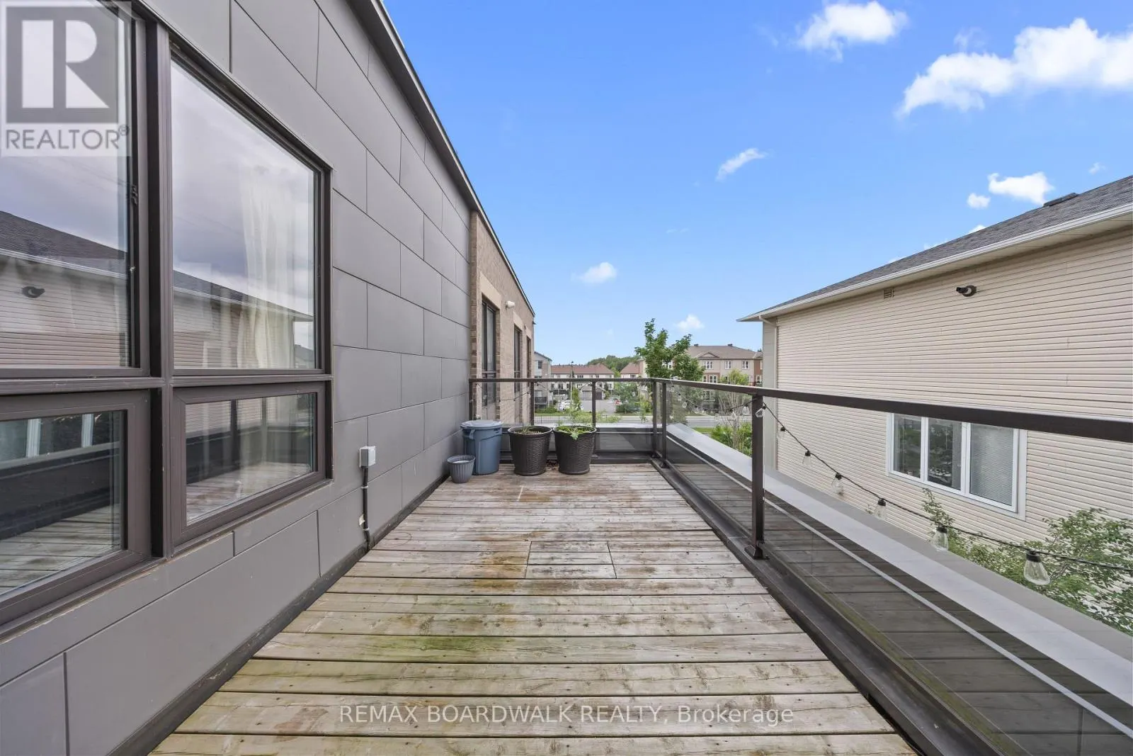 302 - 760 CHAPMAN MILLS DRIVE