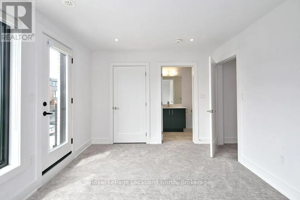 5 - 117 SLADDEN COURT #5