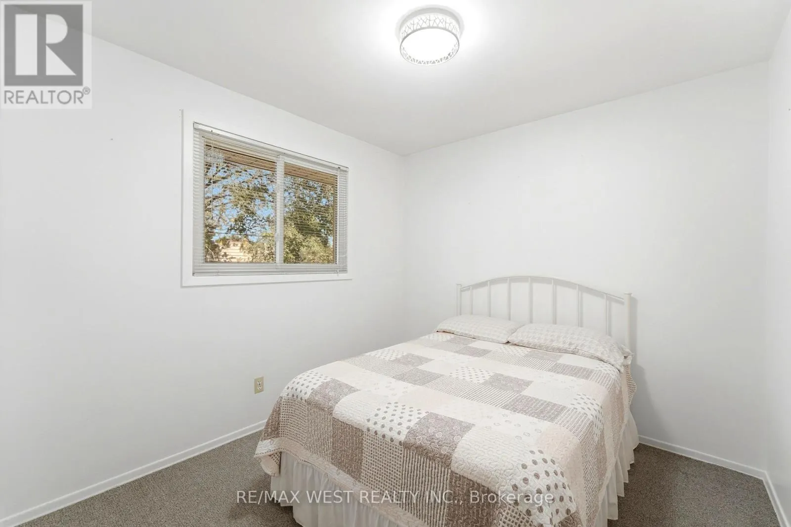 1380 QUEEN'S BOULEVARD