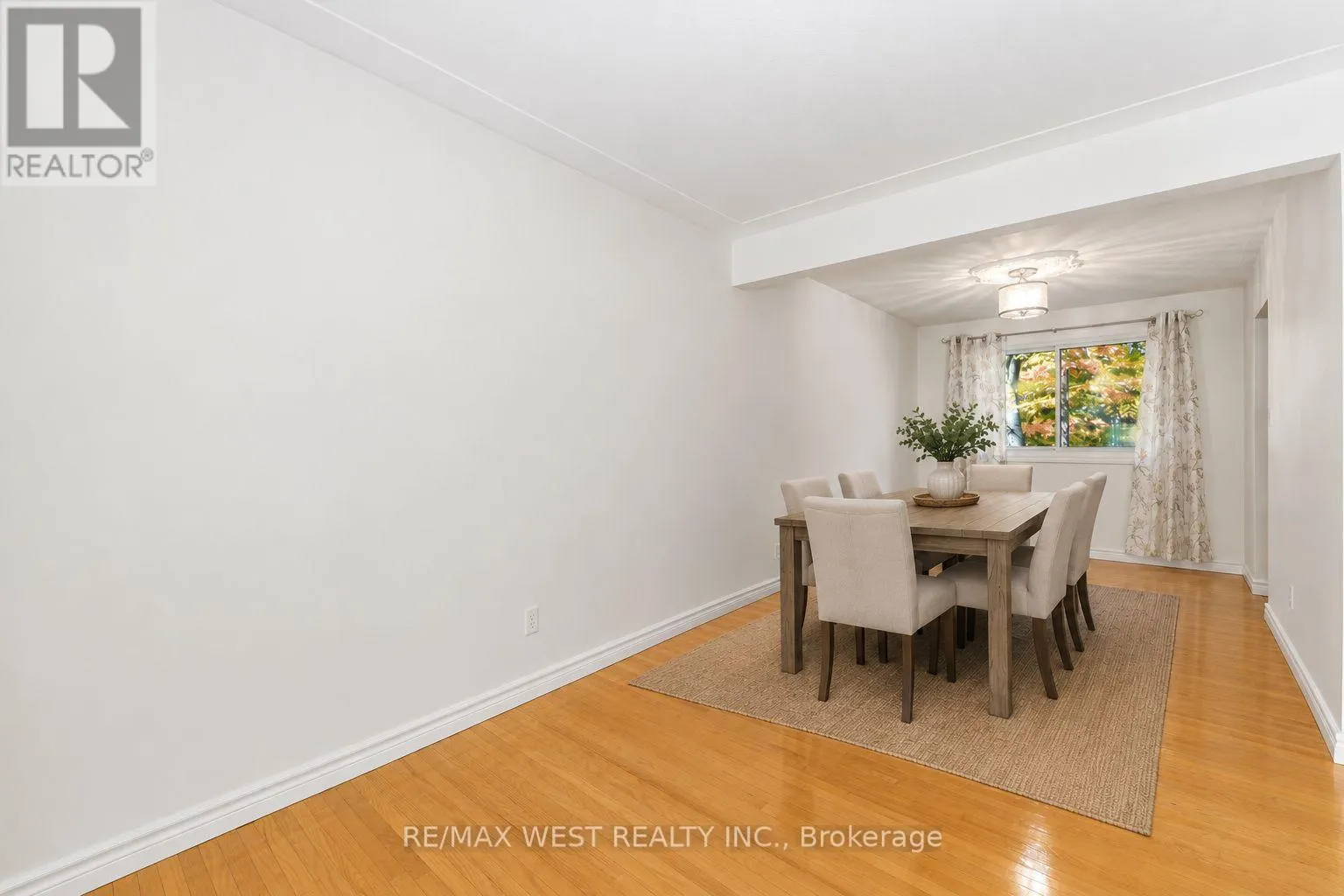 1380 QUEEN'S BOULEVARD