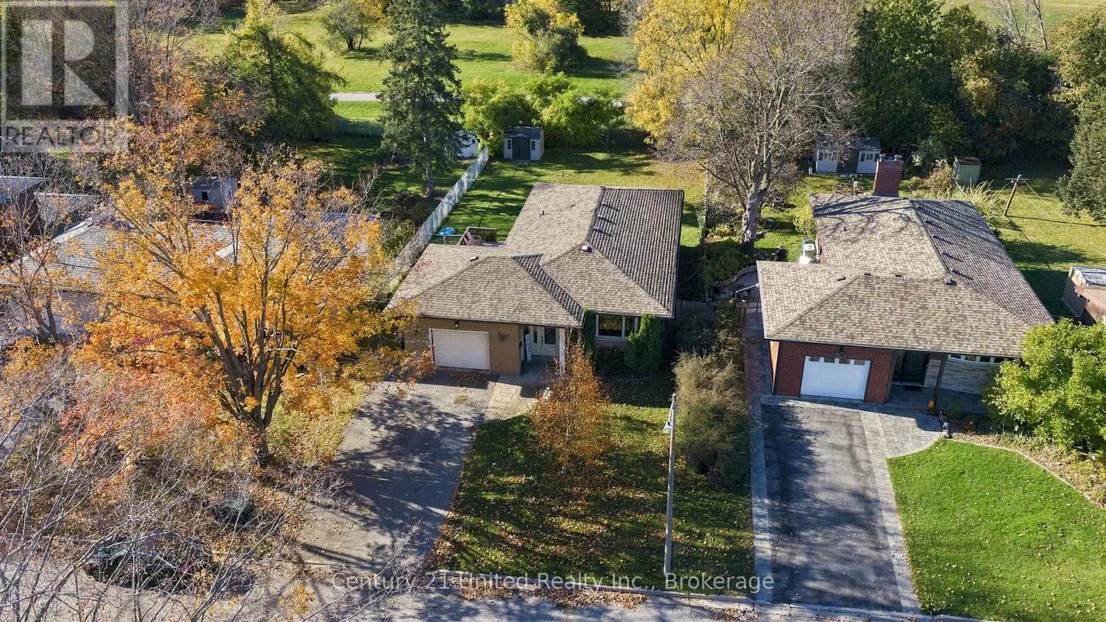 807 HIGHLAND COURT