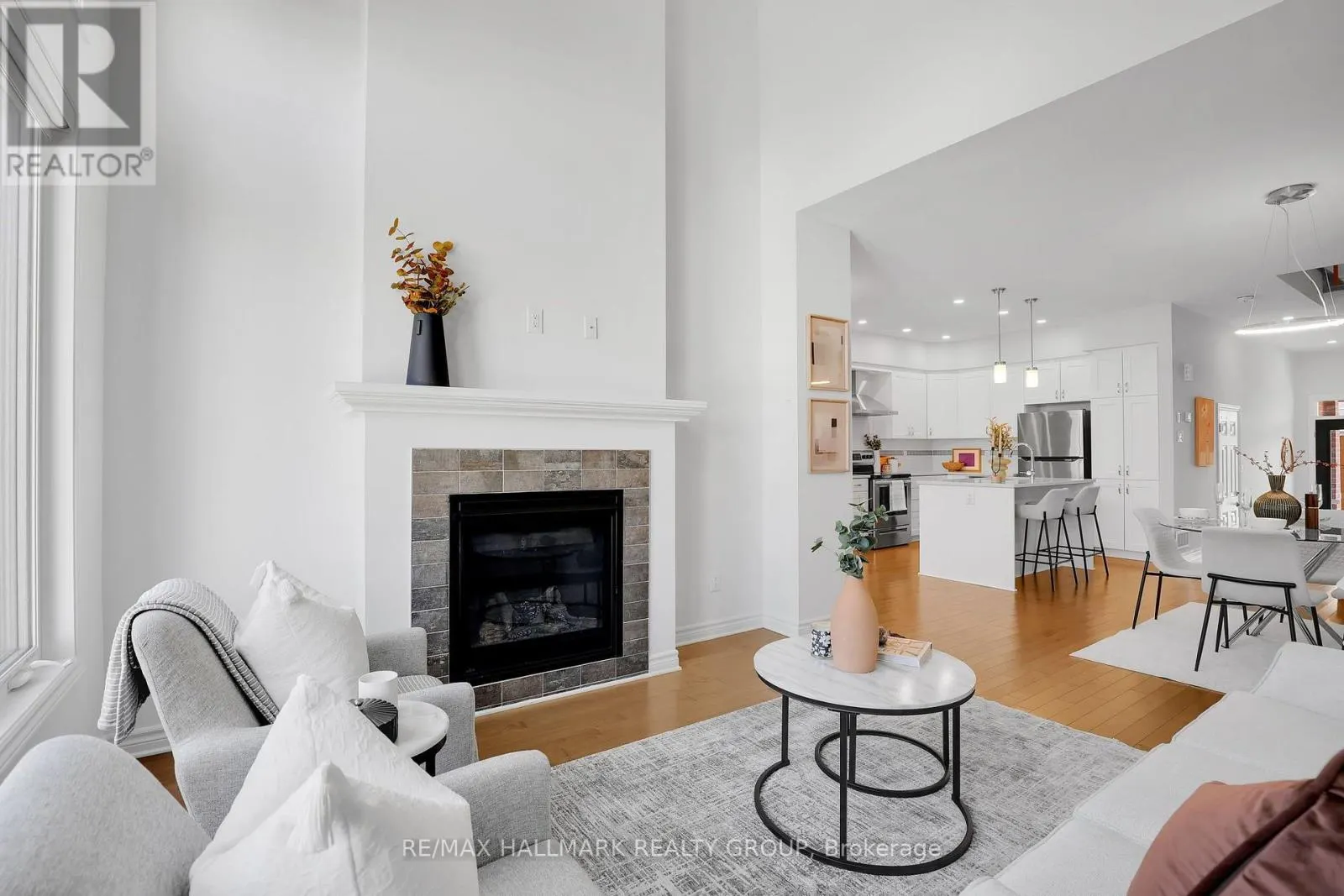 715 CAPRICORN CIRCLE