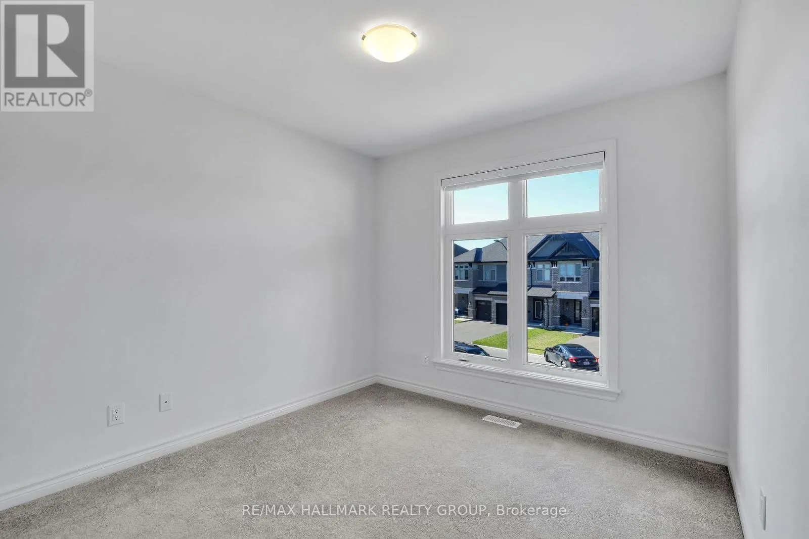 715 CAPRICORN CIRCLE