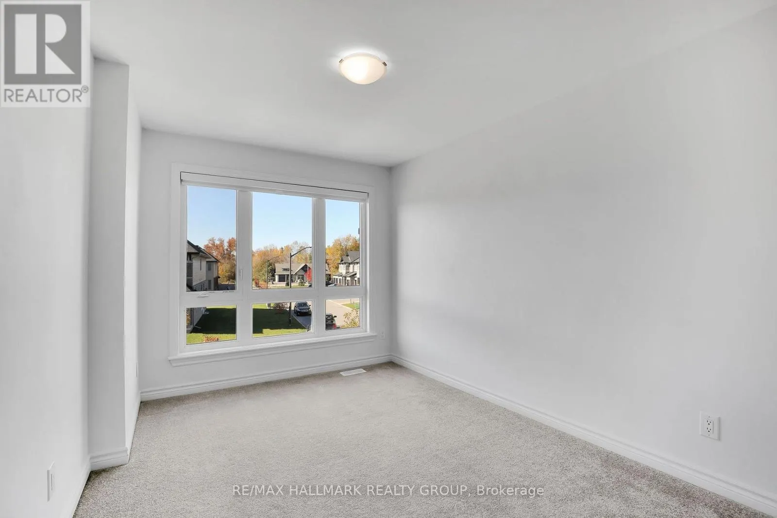 715 CAPRICORN CIRCLE