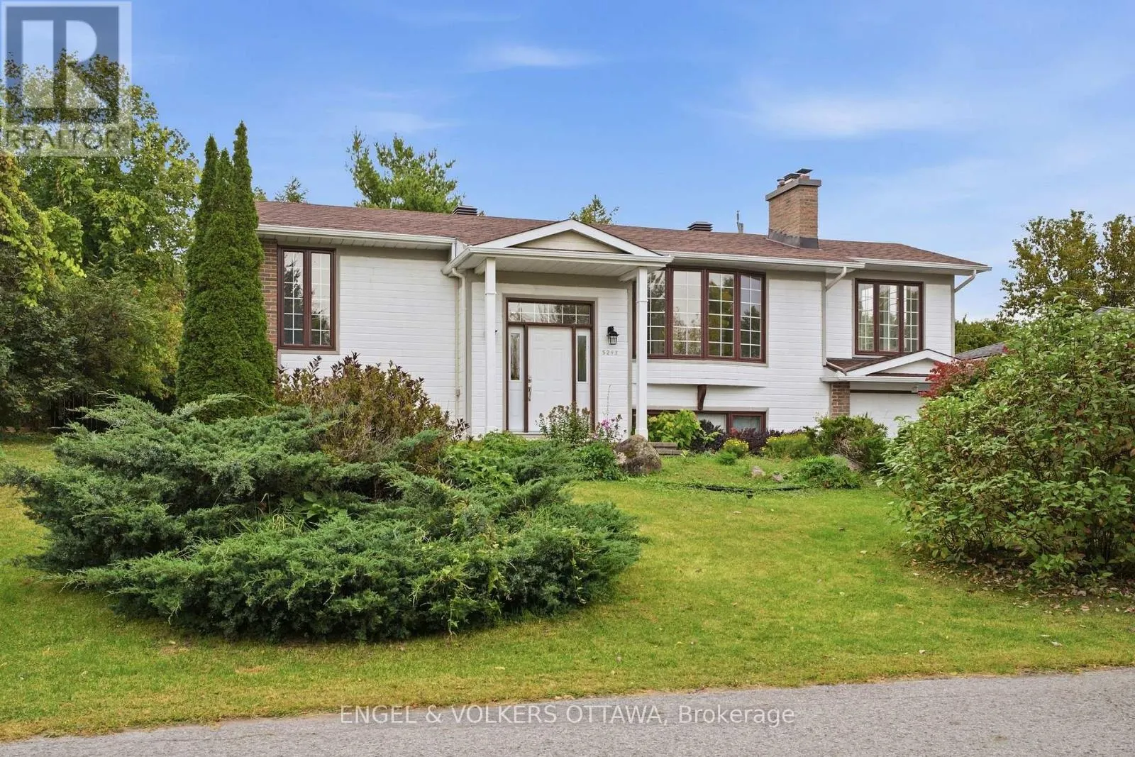 5293 MCLEAN CRESCENT