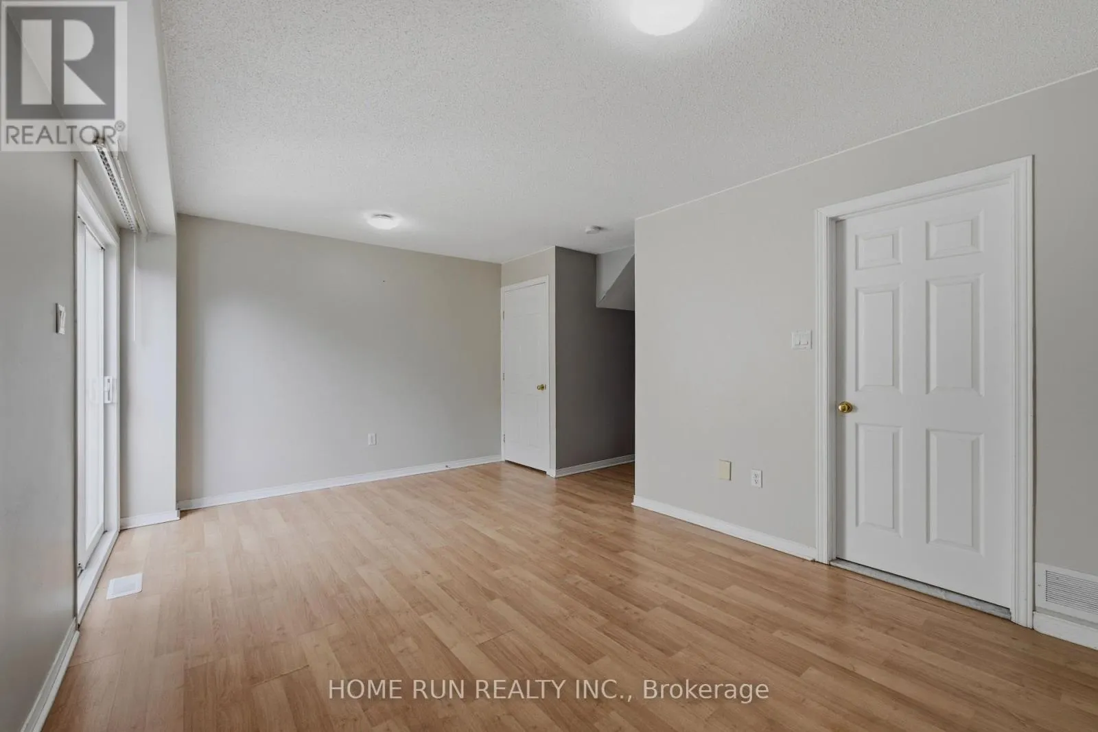 2632 PALINGS PRIVATE