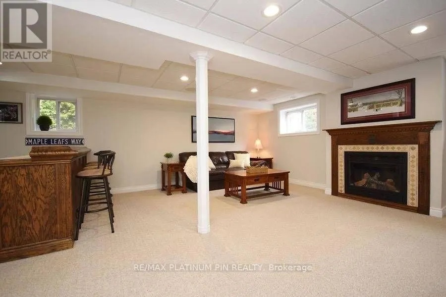 21 LONGFIELD DRIVE