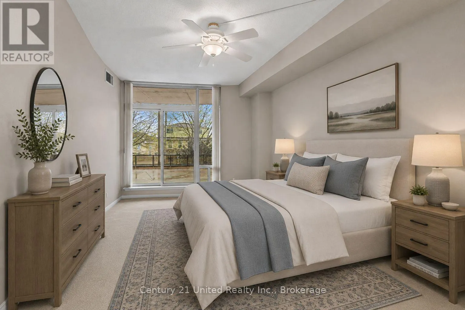 104 - 2 GEORGE STREET N #104