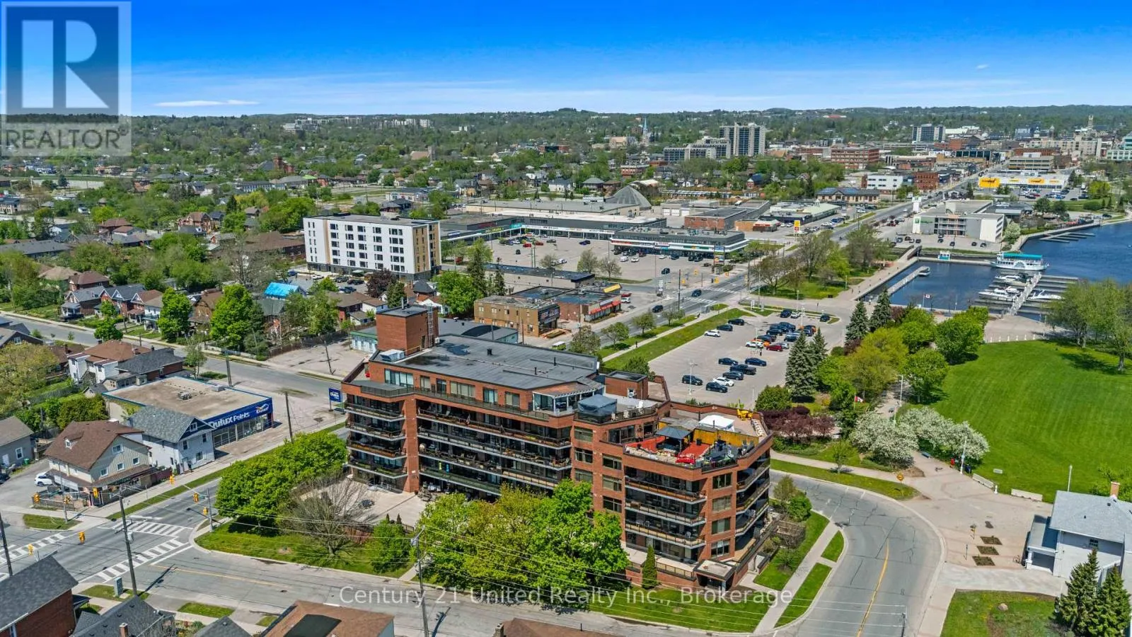 104 - 2 GEORGE STREET N #104
