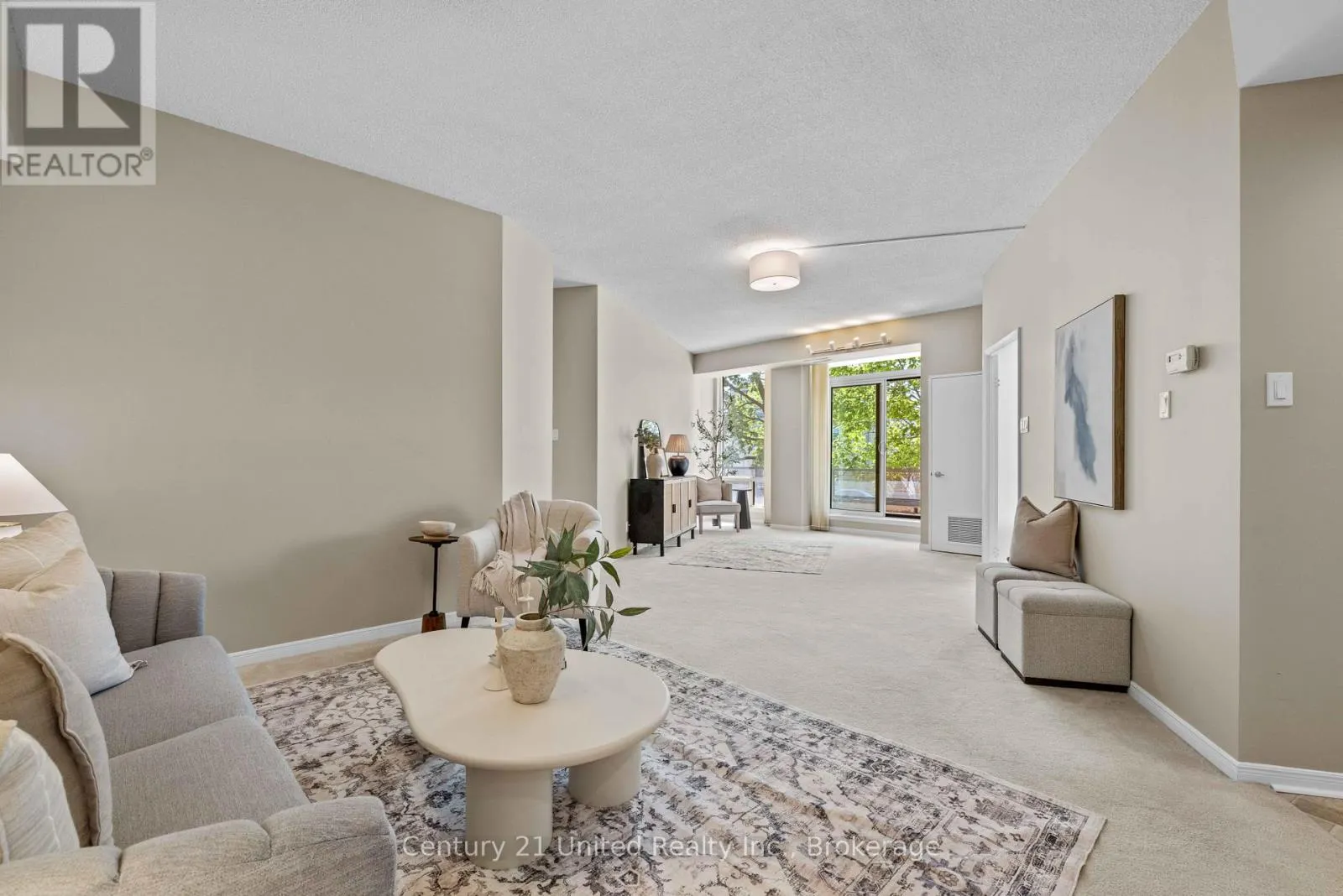 104 - 2 GEORGE STREET N #104