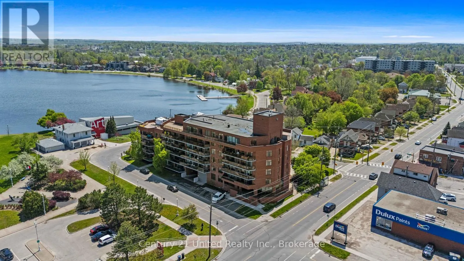104 - 2 GEORGE STREET N #104