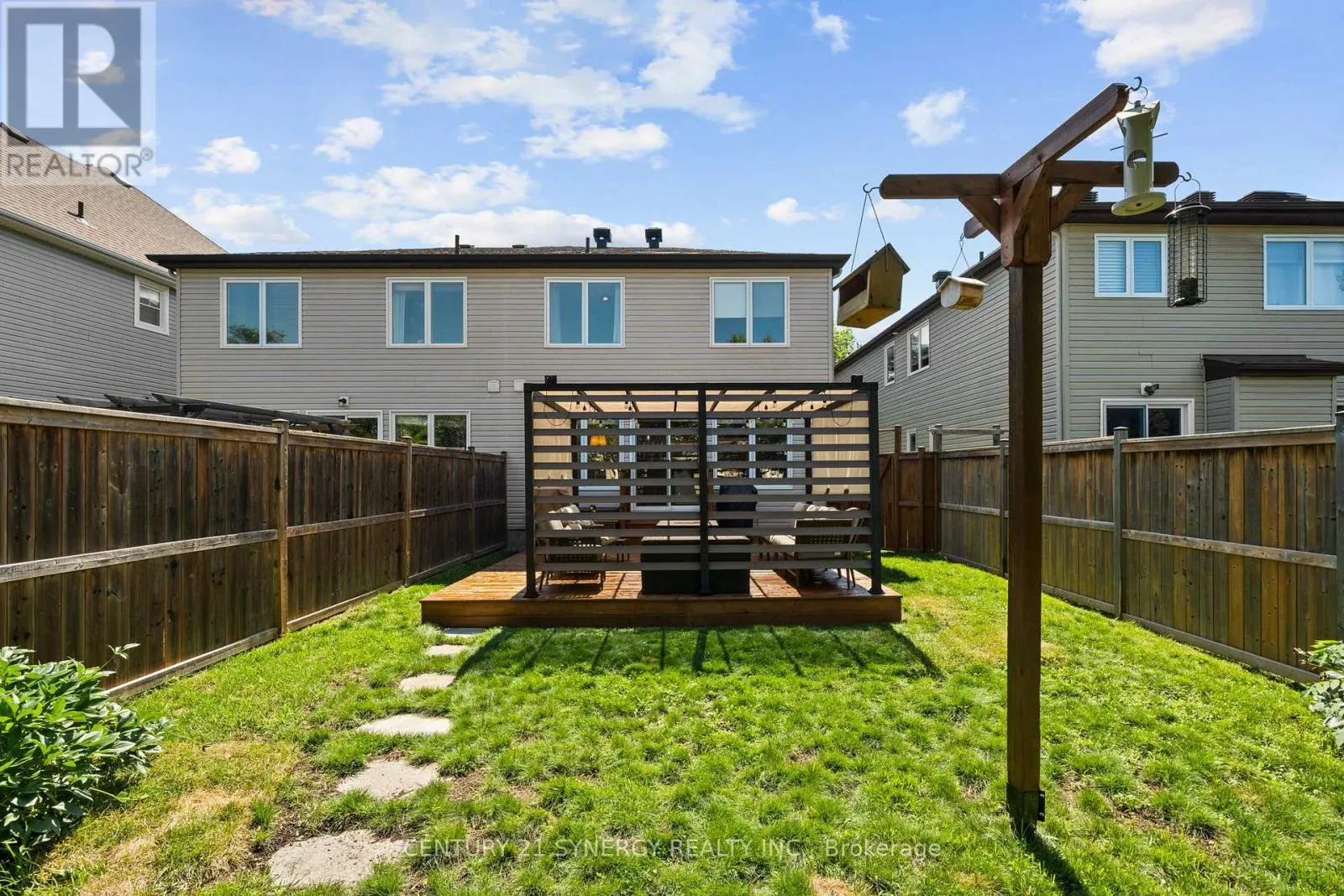 512 CHEROKEE WAY
